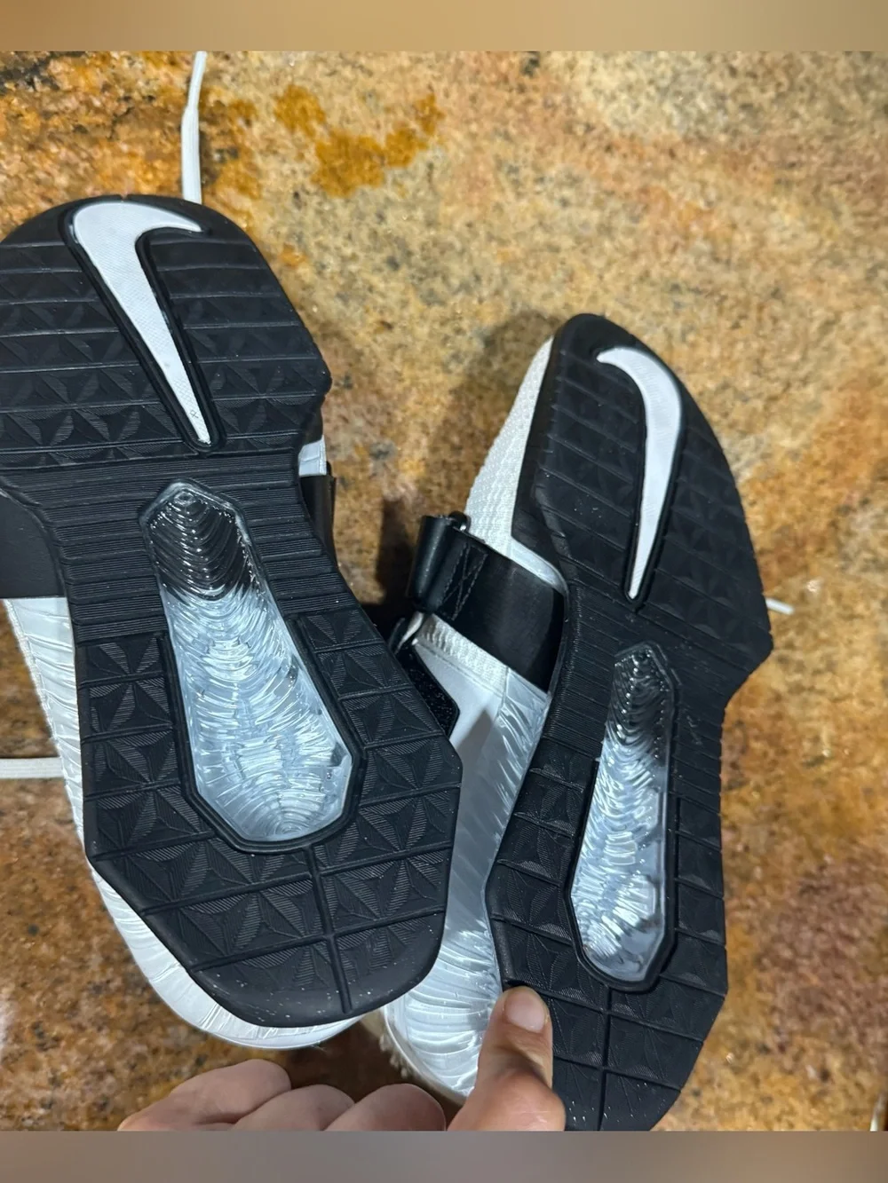 Nike Men's White and Black Athletic Training Shoes